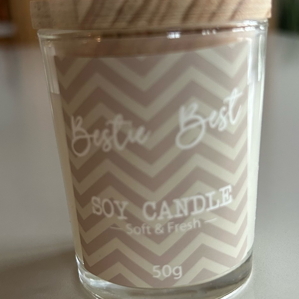 Love Soy Bestie Best Candle - Beige with Wooden Lid